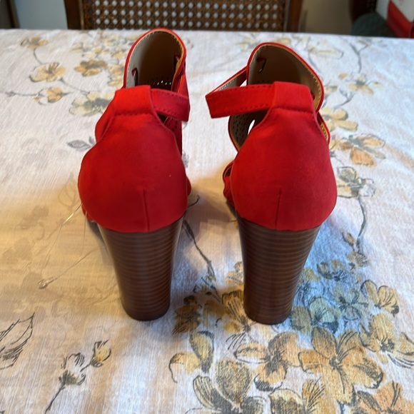 Violet & Red Wedge Heels Size 7 1/2 - Picture 4 of 8